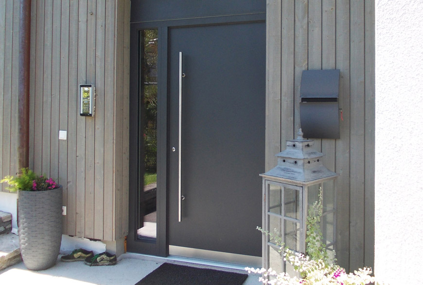 Nizkoenergijska vhodna vrata